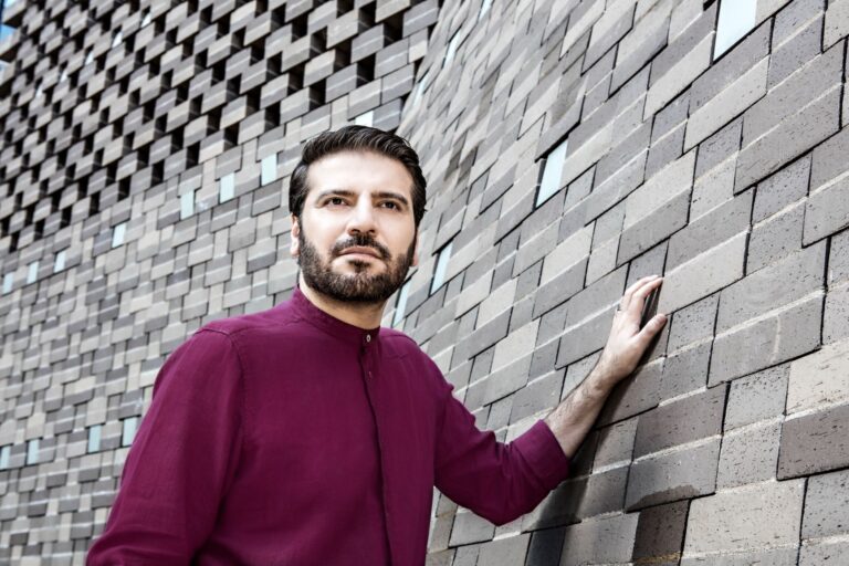 Sami Yusuf “Kökler” ile İstanbul ve Ankara’ya geliyor! Mesajı kendisi verdi: “Geri dönüyorum”